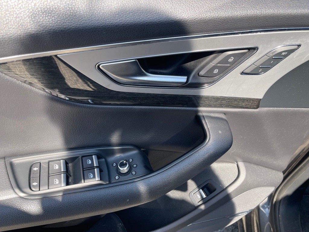 2018 Audi Q7 Image 6