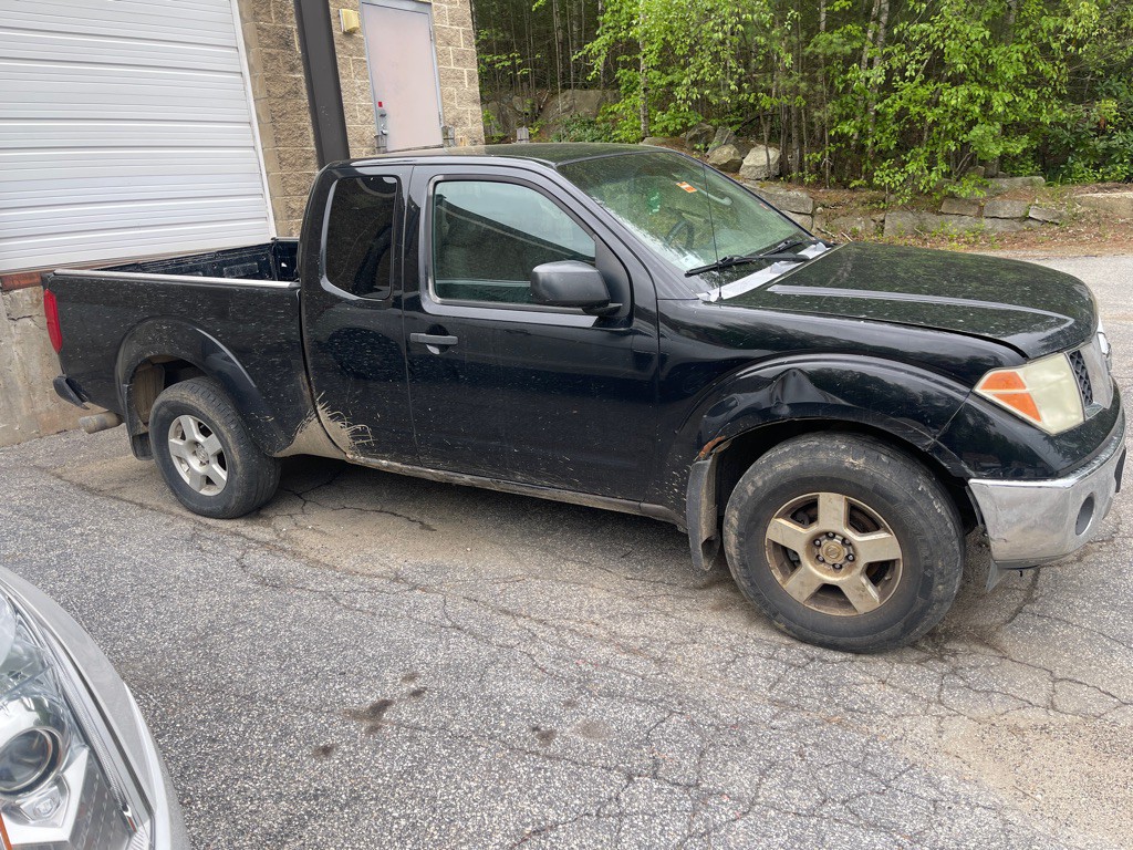 2005 Nissan Frontier Image 1