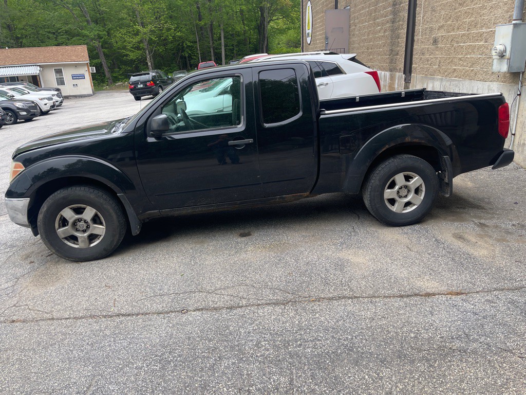 2005 Nissan Frontier Image 2