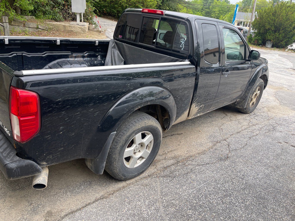 2005 Nissan Frontier Image 3
