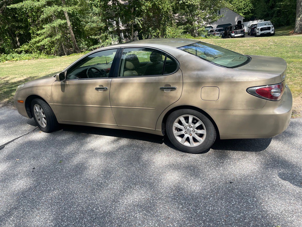 2002 Lexus ES Image 3