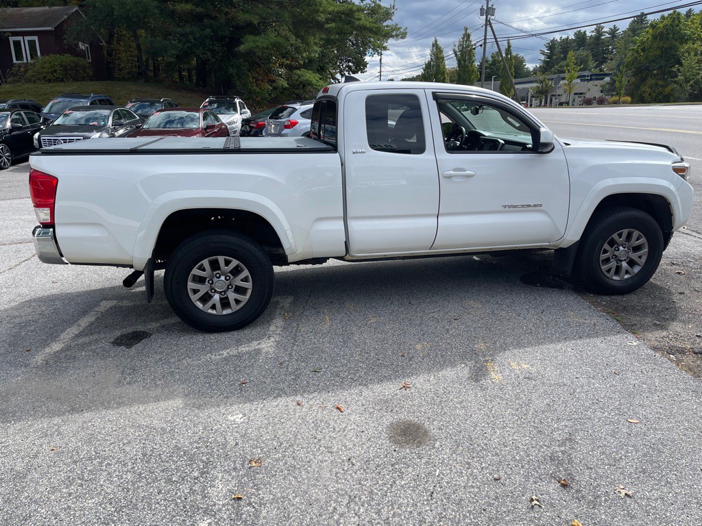 2016 Toyota Tacoma Image 6