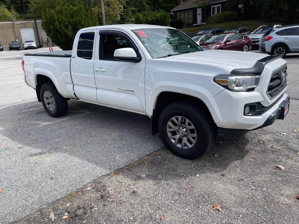 2016 Toyota Tacoma Image 7
