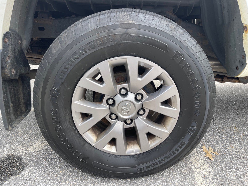 2016 Toyota Tacoma Image 20