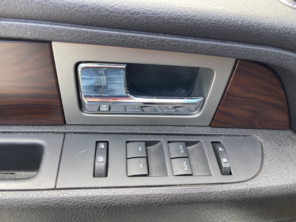 2012 Ford F-150 Image 12