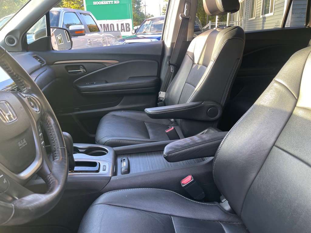 2017 Honda Pilot Image 15