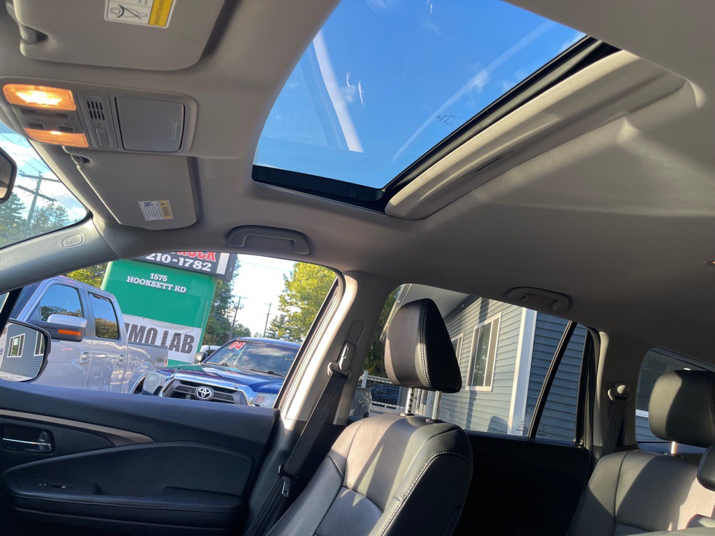2017 Honda Pilot Image 16