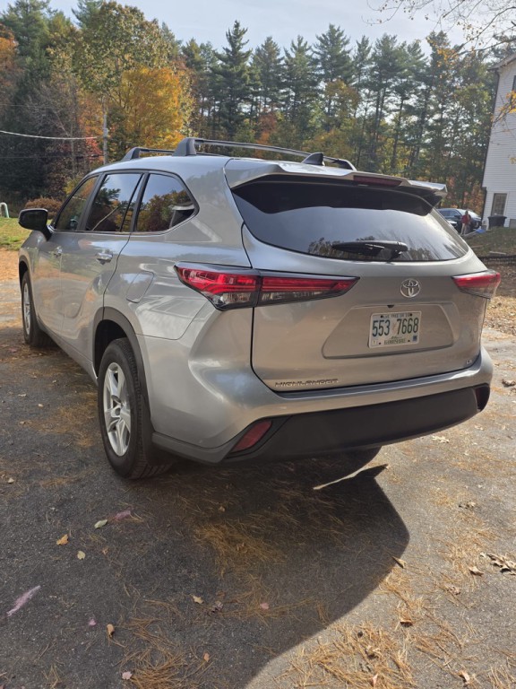 2023 Toyota Highlander Image 3