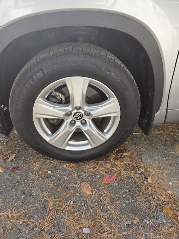 2023 Toyota Highlander Image 12