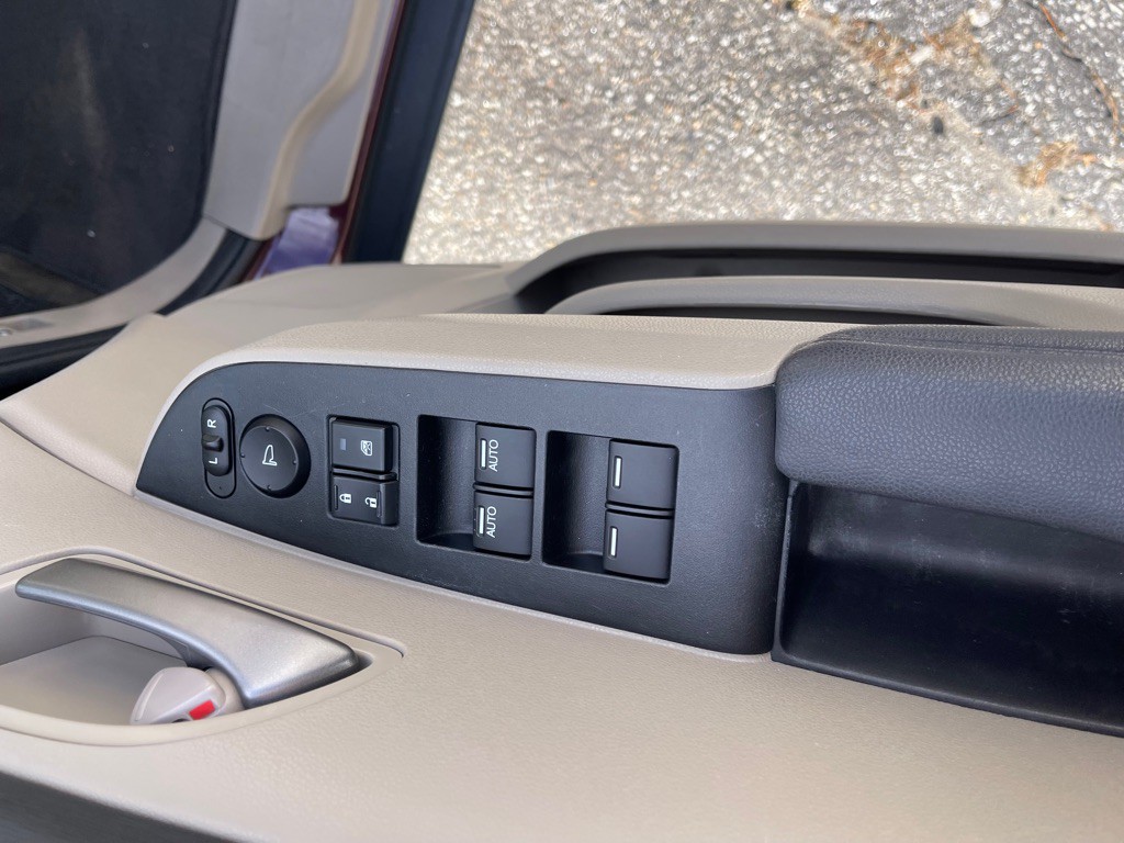 2013 Honda Odyssey Image 9