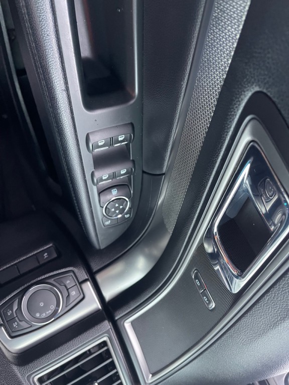 2018 Ford Explorer Image 14