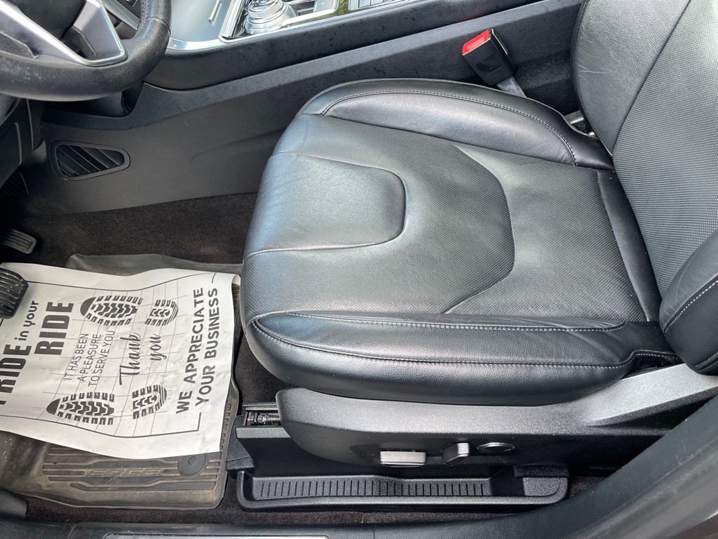 2019 Ford Edge Image 13