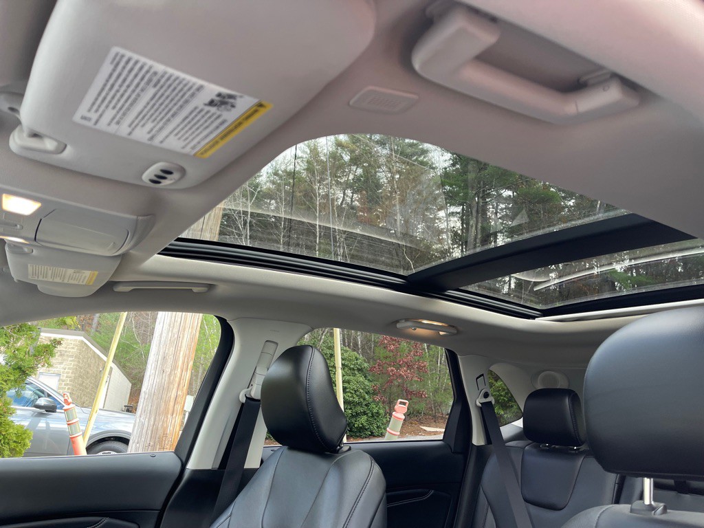 2019 Ford Edge Image 14