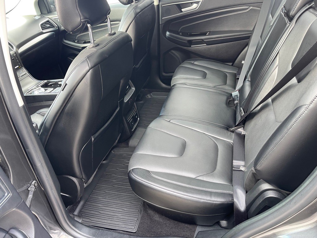 2019 Ford Edge Image 22