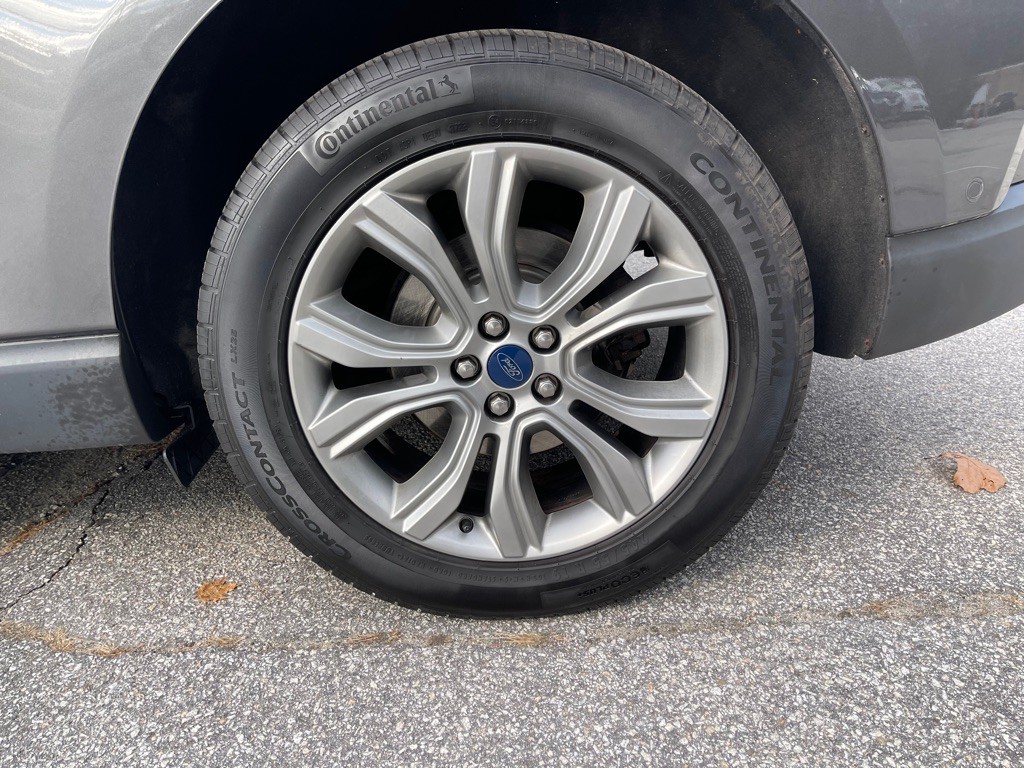 2019 Ford Edge Image 25