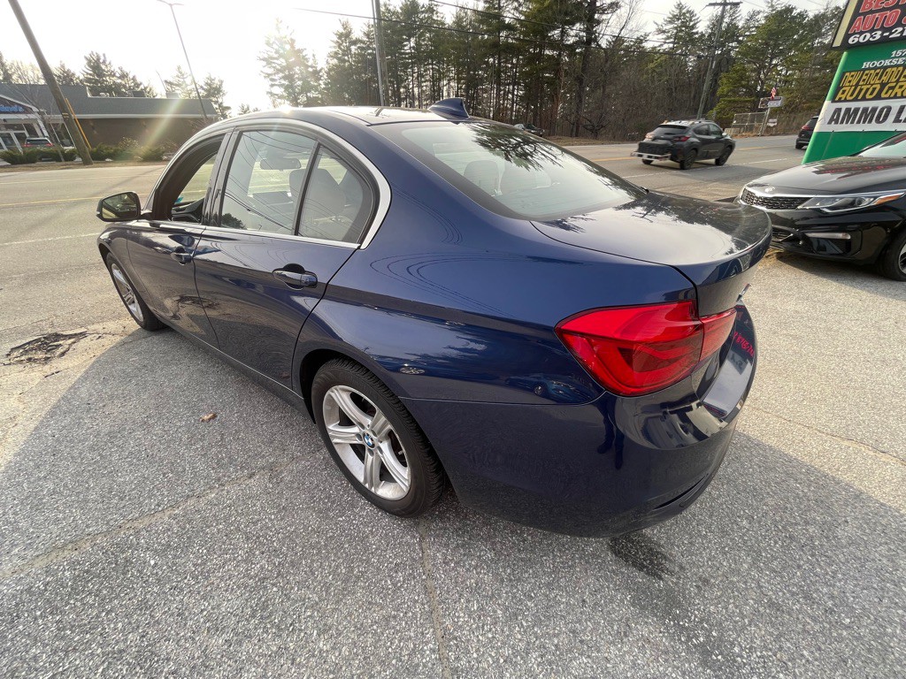 2018 BMW 3 Series Image 3