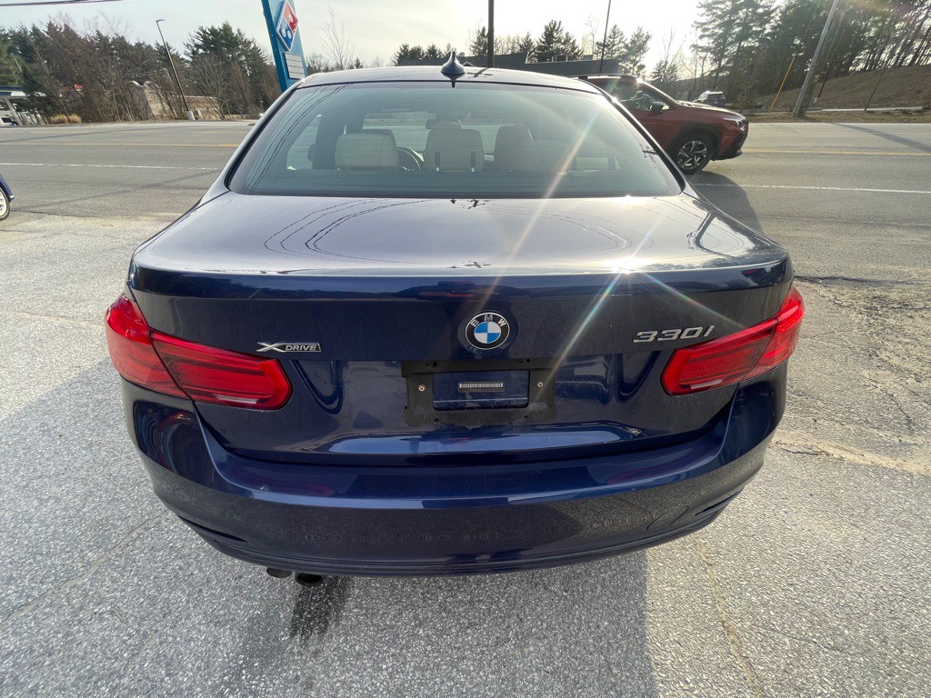 2018 BMW 3 Series Image 4