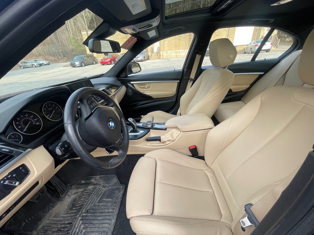2018 BMW 3 Series Image 9