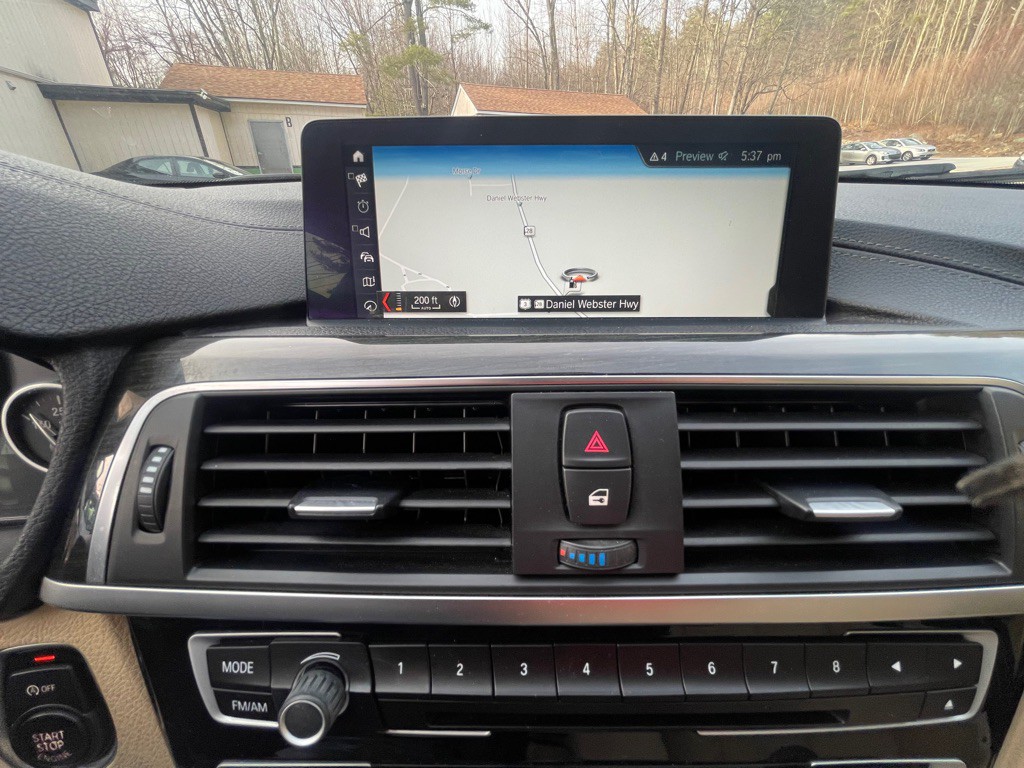 2018 BMW 3 Series Image 12
