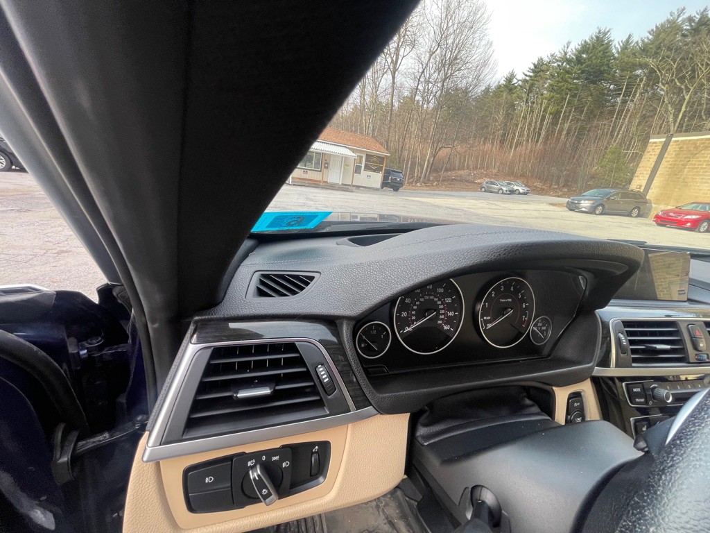 2018 BMW 3 Series Image 13