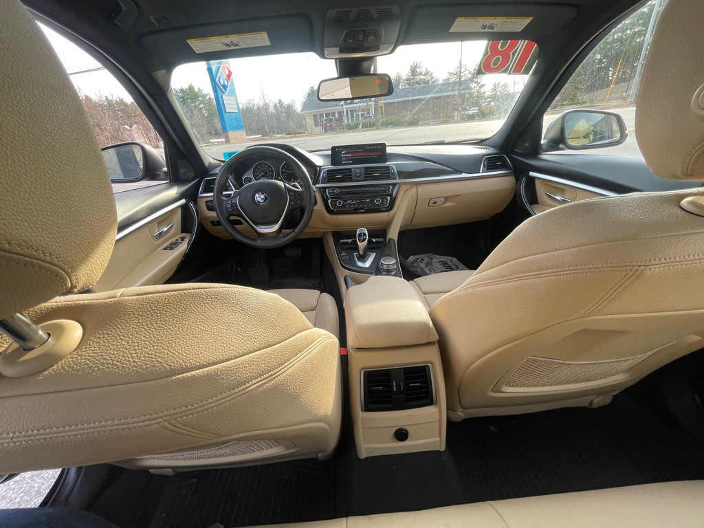 2018 BMW 3 Series Image 16