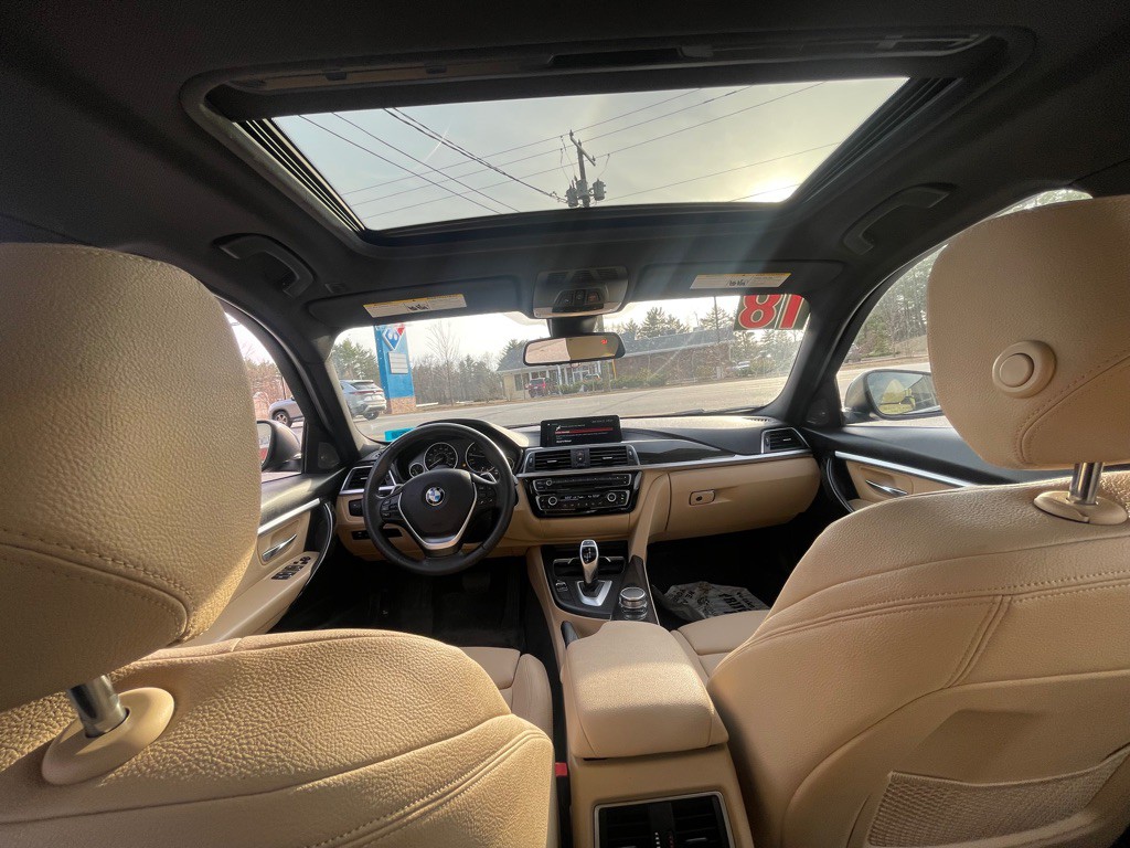 2018 BMW 3 Series Image 18