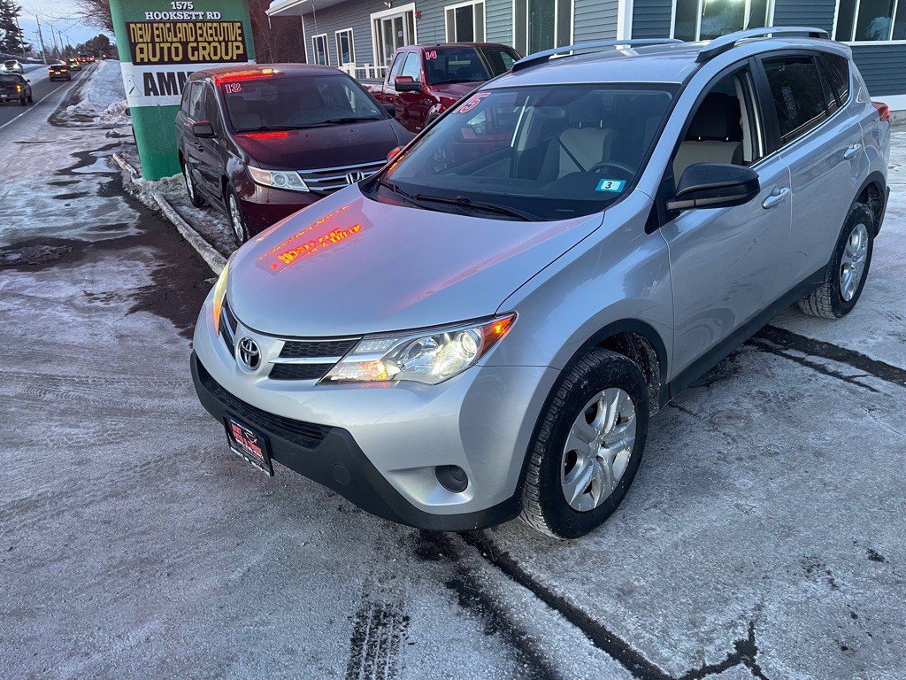 2015 Toyota Rav4 Image 1