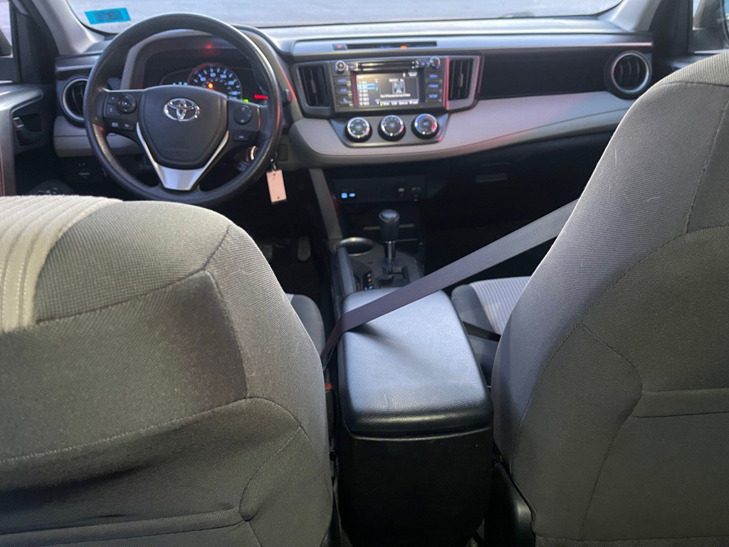 2015 Toyota Rav4 Image 16