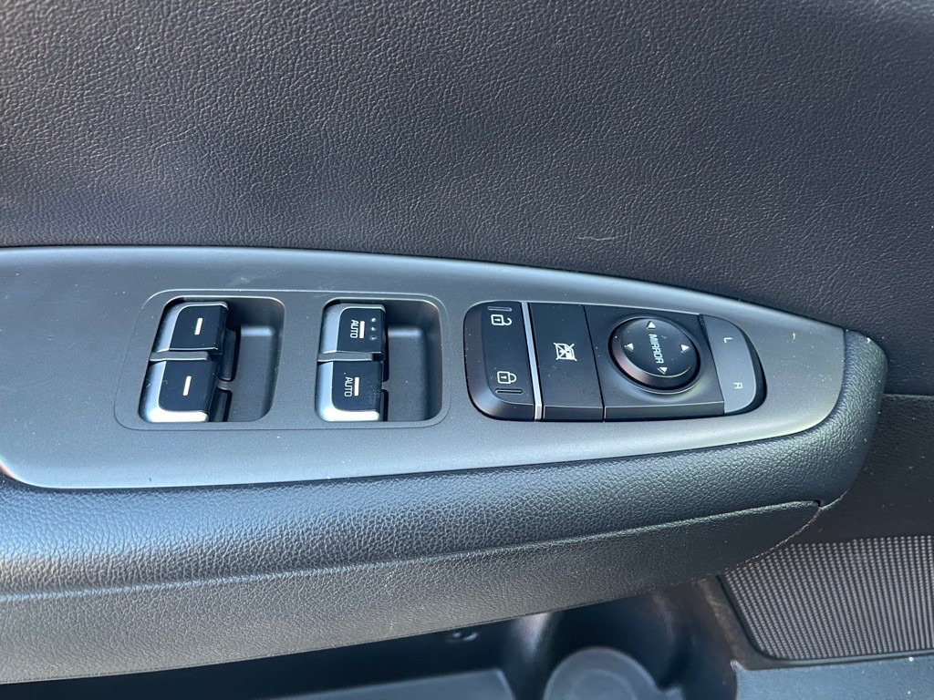 2019 Kia Optima Image 10