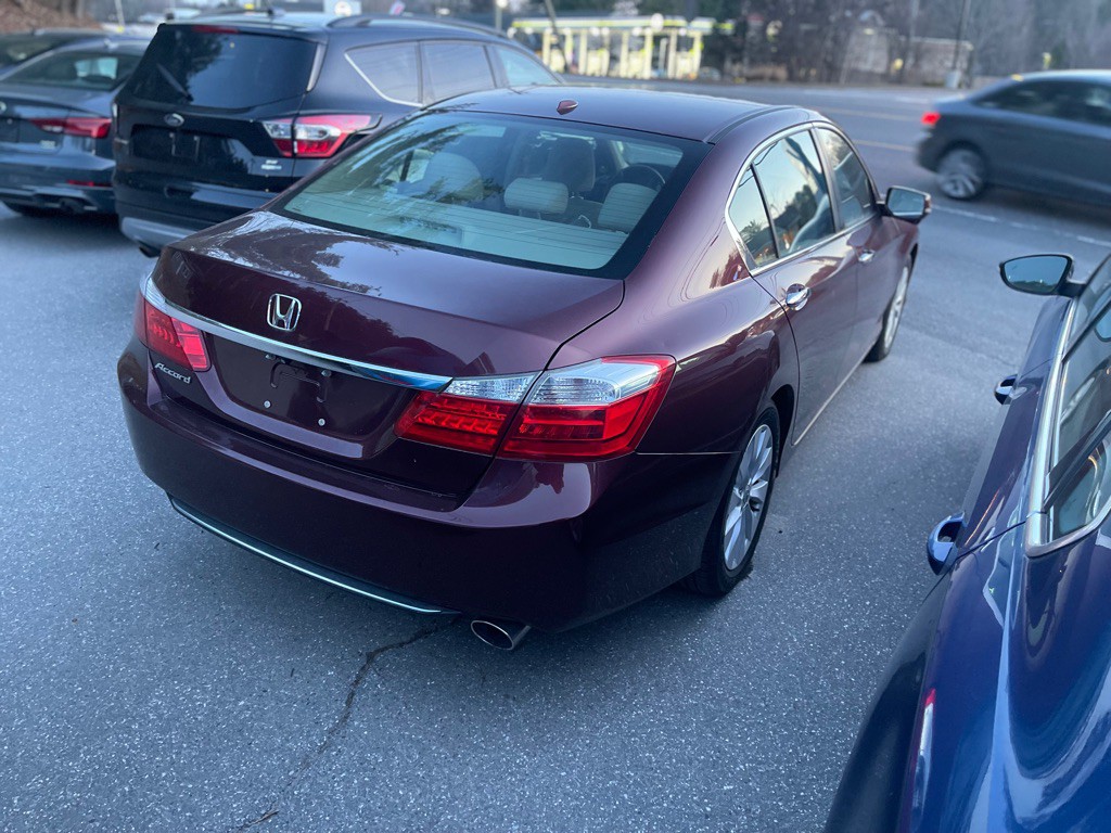 2015 Honda Accord Image 2