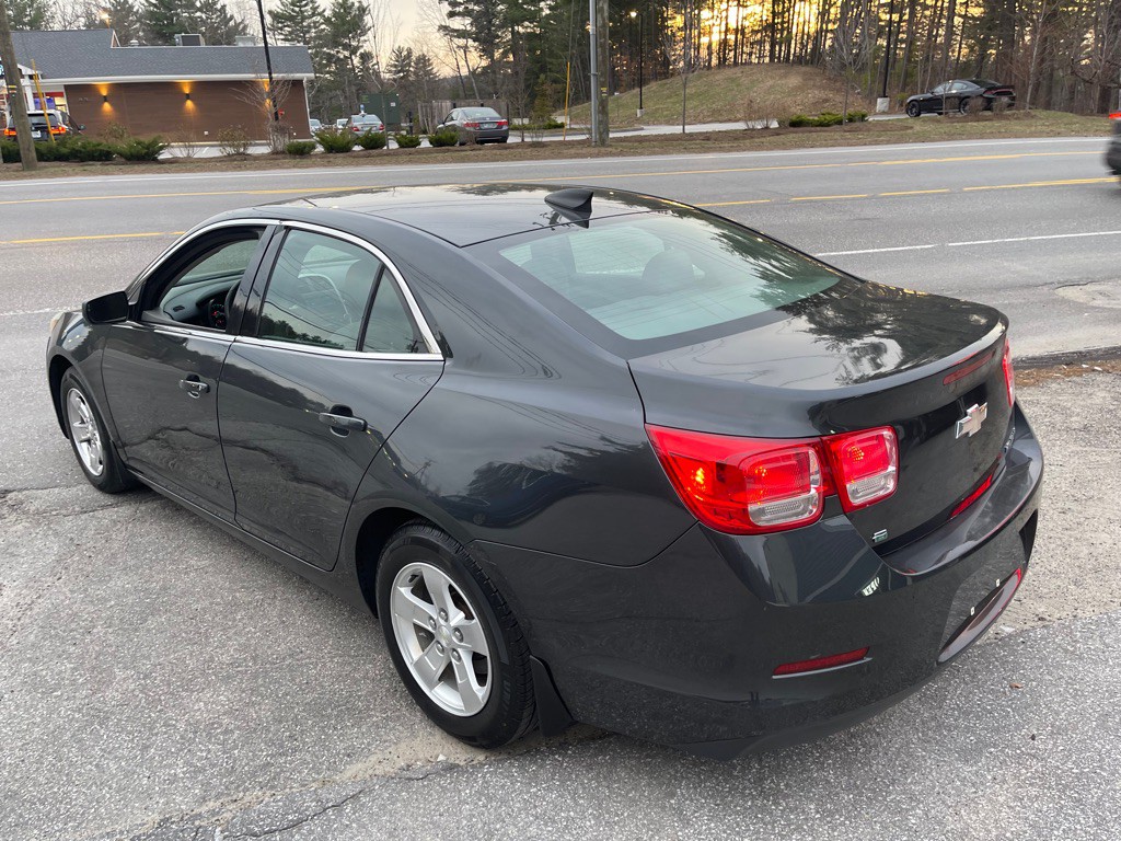 2015 Chevrolet Malibu Image 3