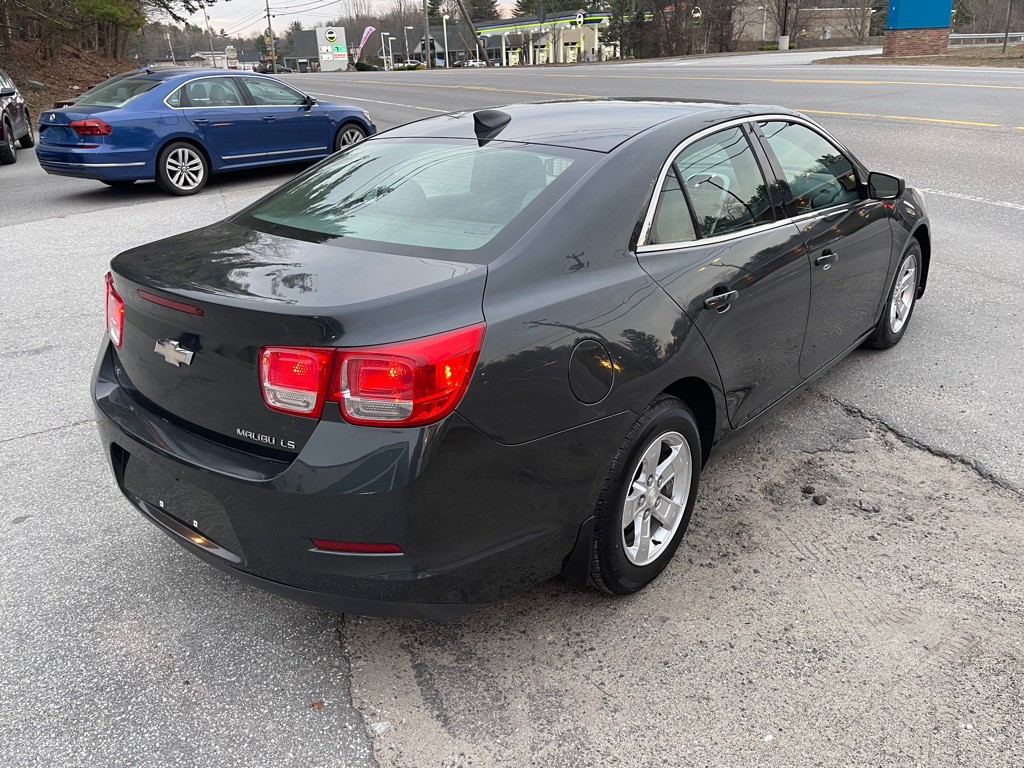 2015 Chevrolet Malibu Image 5