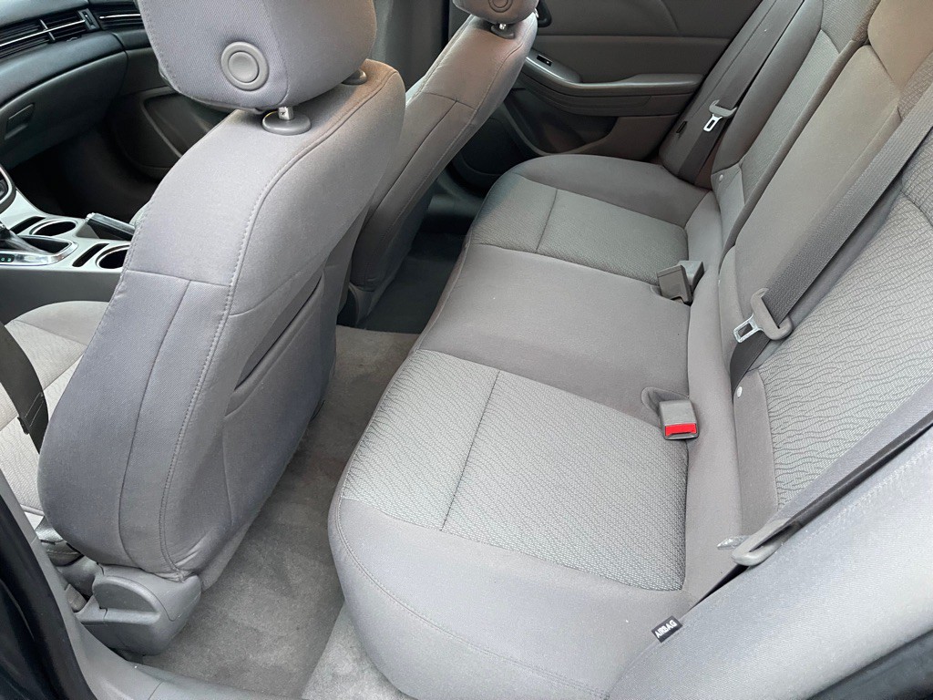 2015 Chevrolet Malibu Image 13