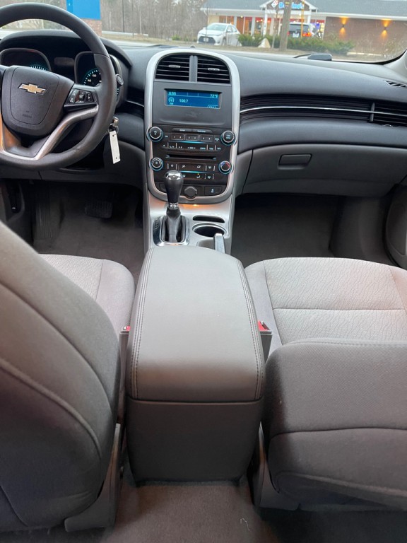 2015 Chevrolet Malibu Image 14