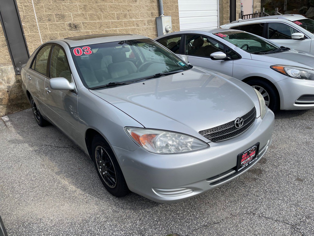 2003 Toyota Camry Image 2