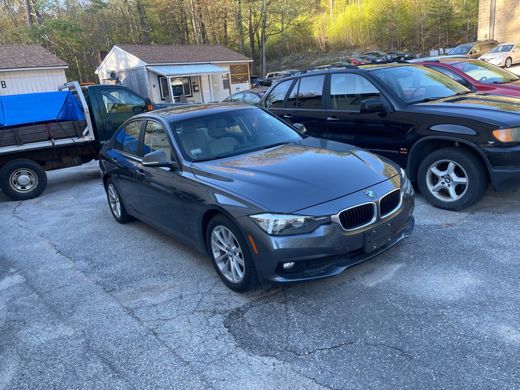 2016 BMW 3 Series Image 2