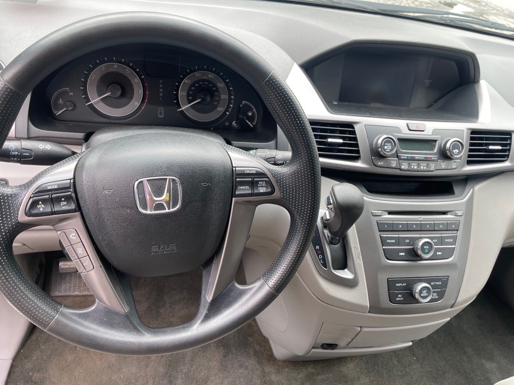 2016 Honda Odyssey Image 9