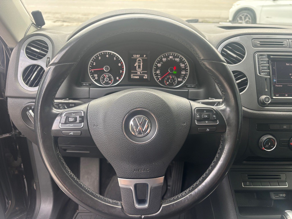 2017 Volkswagen Tiguan Image 16