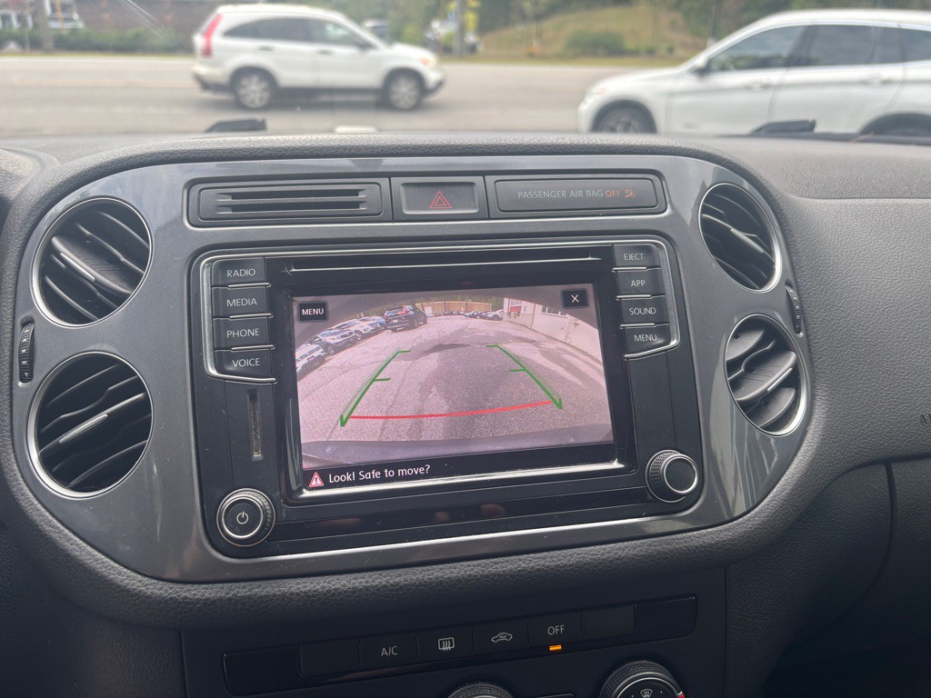 2017 Volkswagen Tiguan Image 20