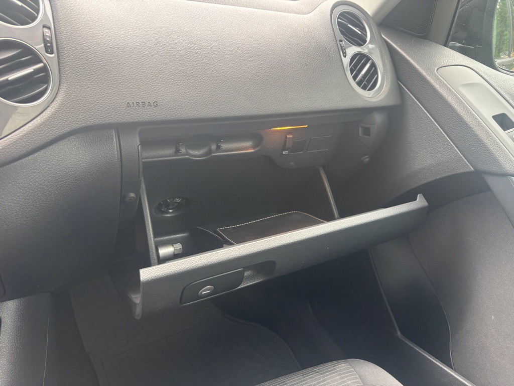 2017 Volkswagen Tiguan Image 28