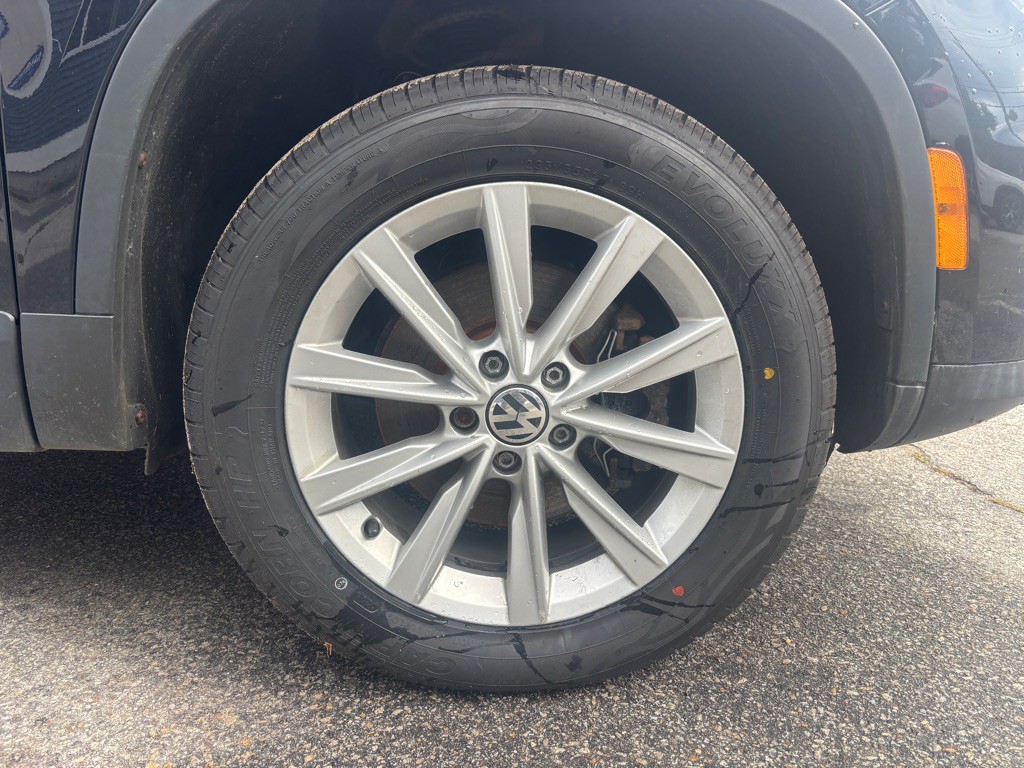 2017 Volkswagen Tiguan Image 40