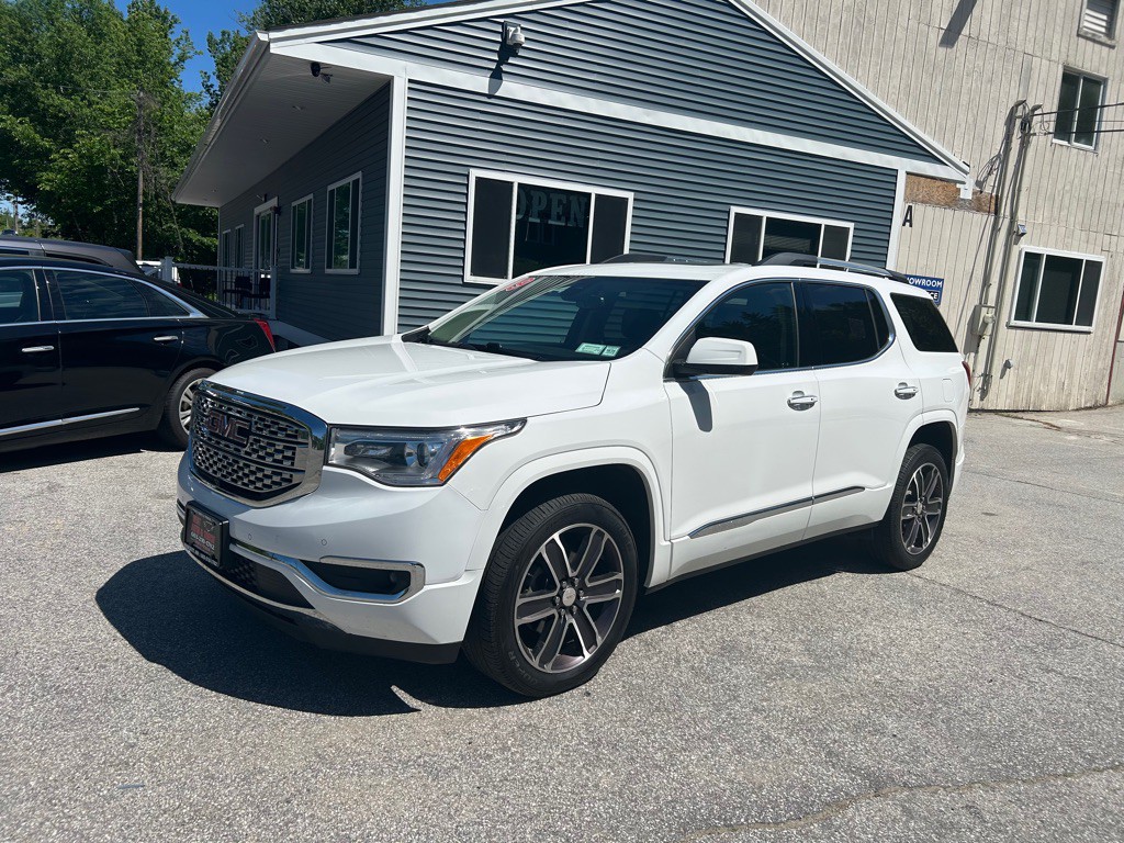 2019 GMC Acadia Image 1