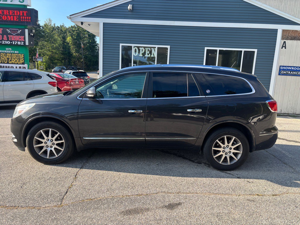 2017 Buick Enclave Image 2