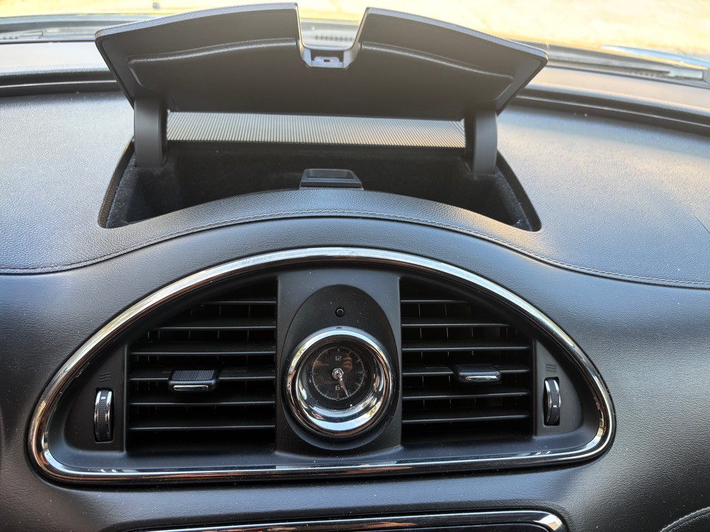 2017 Buick Enclave Image 22
