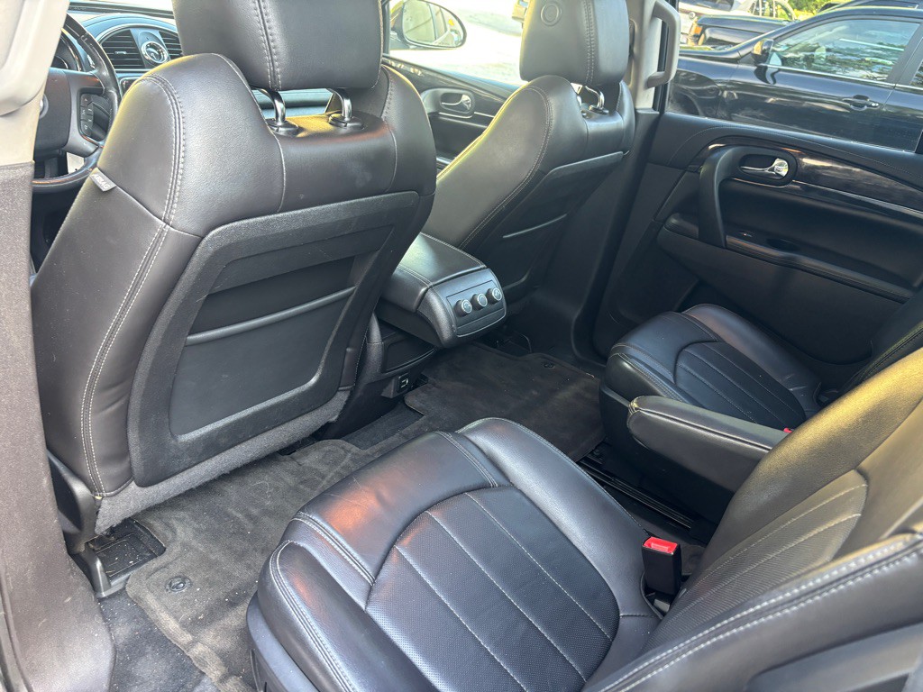 2017 Buick Enclave Image 32