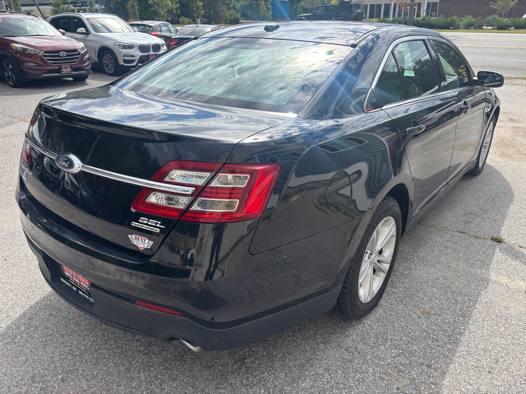 2018 Ford Taurus Image 5