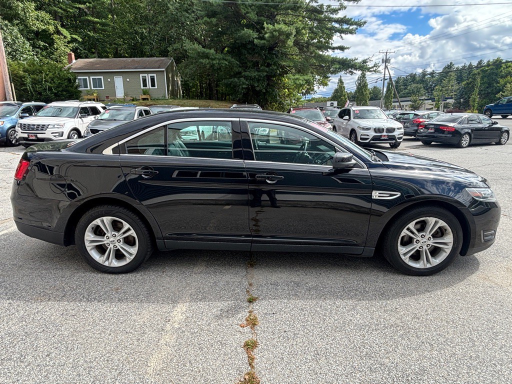 2018 Ford Taurus Image 6