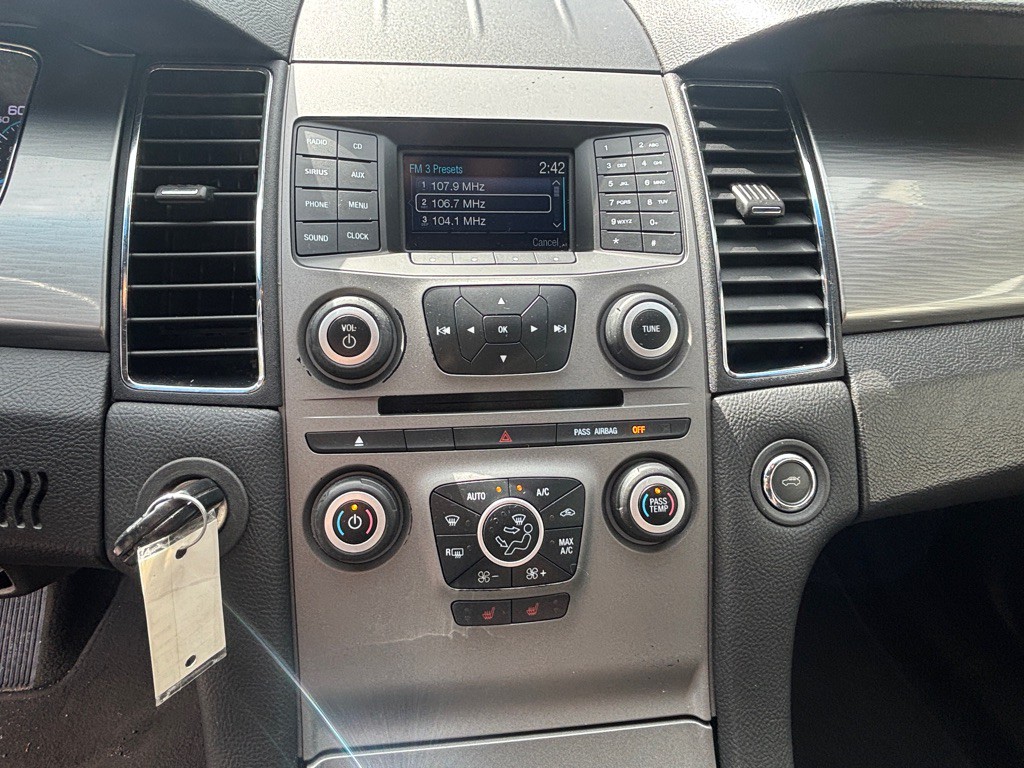 2018 Ford Taurus Image 20
