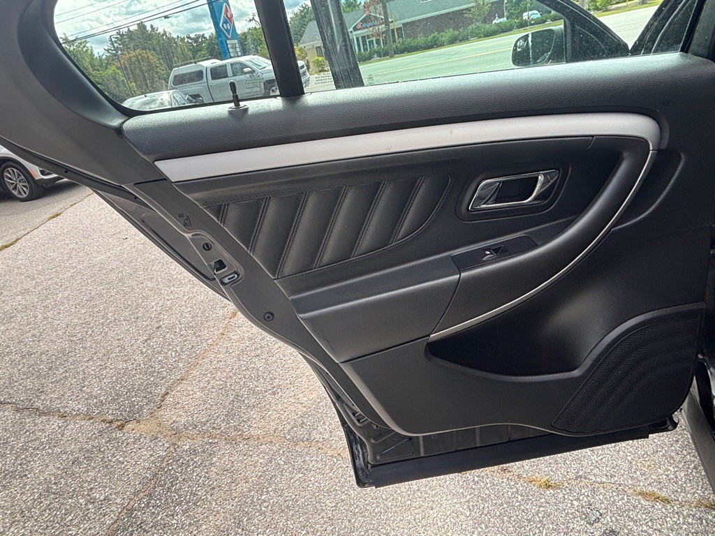 2018 Ford Taurus Image 35
