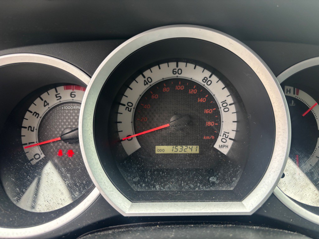 2015 Toyota Tacoma Image 8